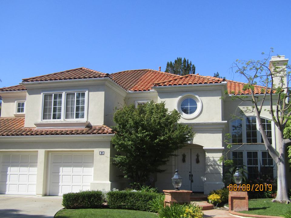 Roof cleaning before and after project in Tustin